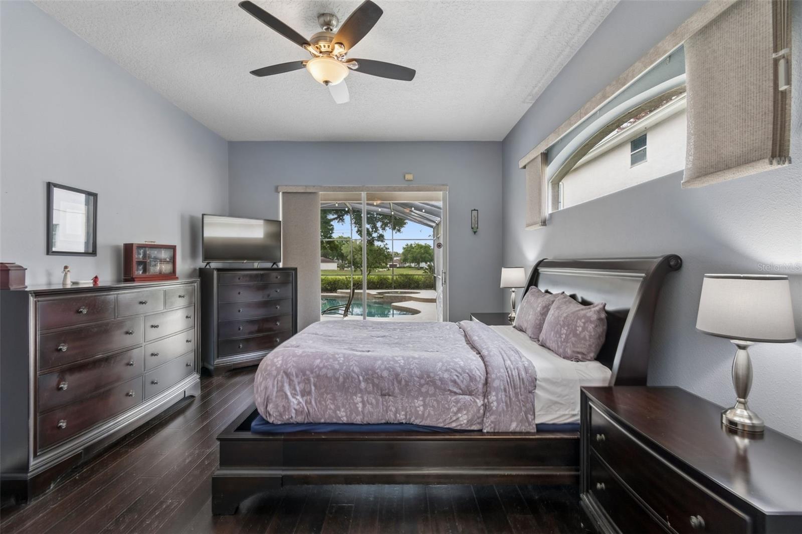 Image 25 of 65 For 10240 Pointview Court