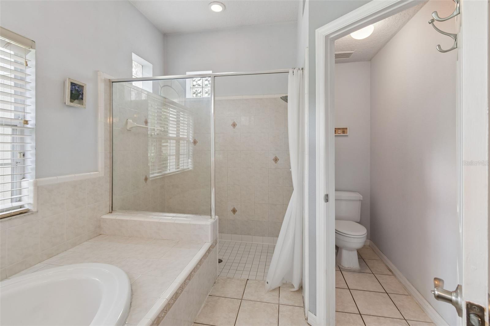 Image 31 of 65 For 10240 Pointview Court