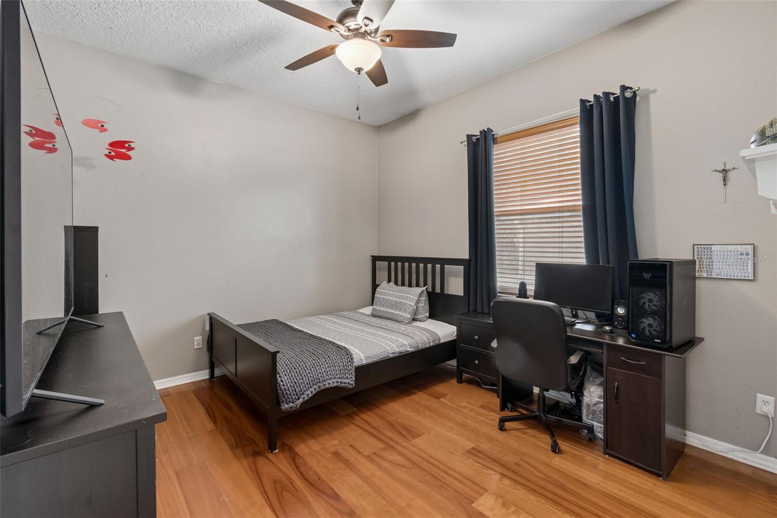 Image 33 of 65 For 10240 Pointview Court