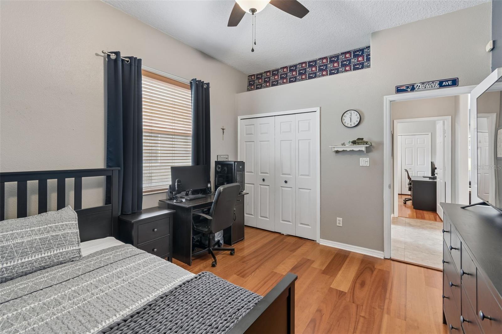 Image 34 of 65 For 10240 Pointview Court