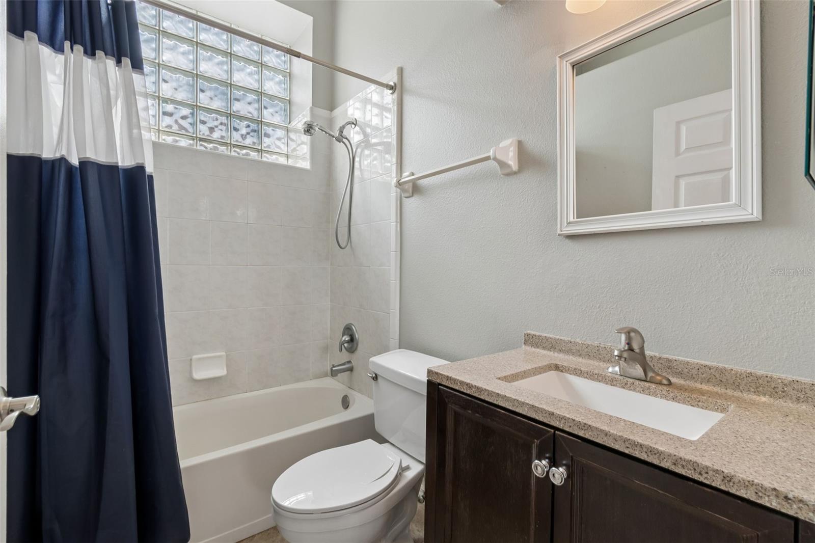 Image 37 of 65 For 10240 Pointview Court