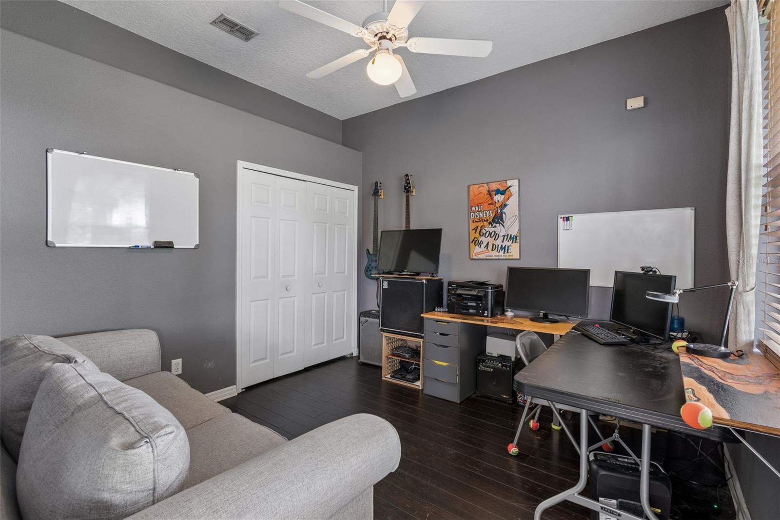 Image 38 of 65 For 10240 Pointview Court