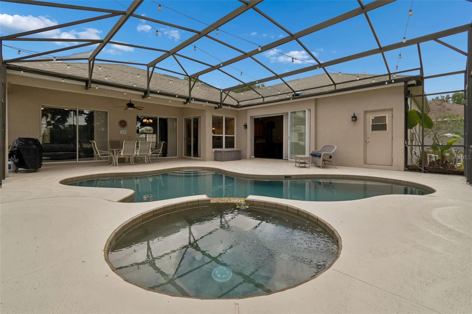 Image 42 of 65 For 10240 Pointview Court