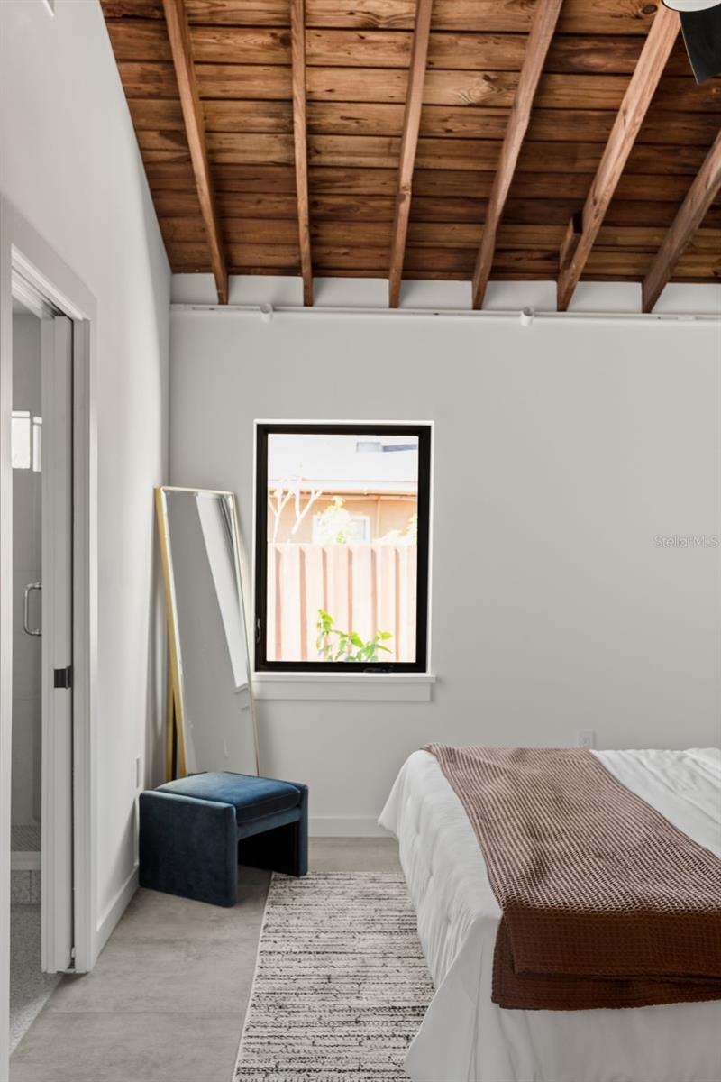 Image 23 of 53 For 870 Carver Street