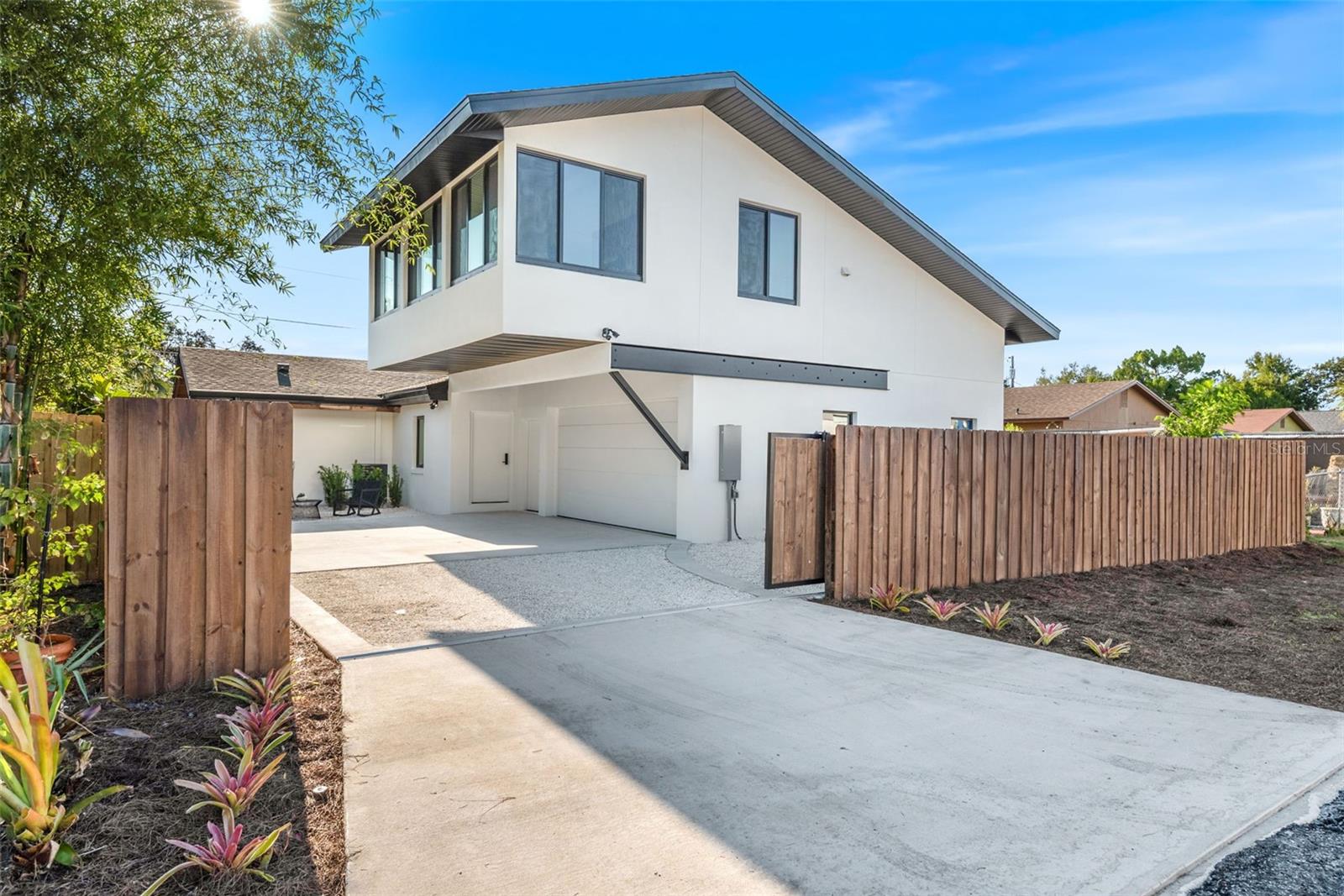 Image 52 of 53 For 870 Carver Street