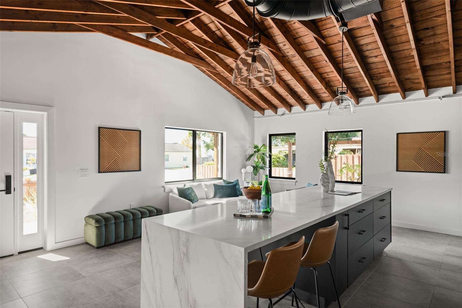 Image 9 of 53 For 870 Carver Street