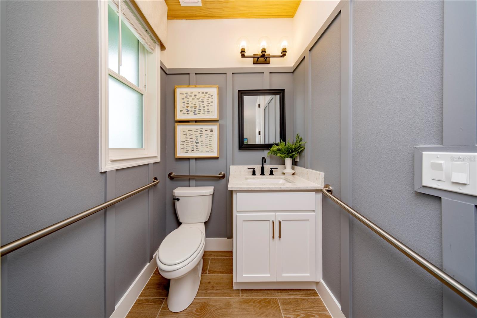 Image 10 of 27 For 209 Station Lane