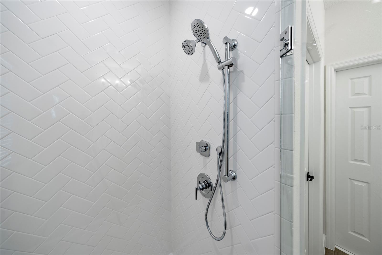 Image 16 of 27 For 209 Station Lane