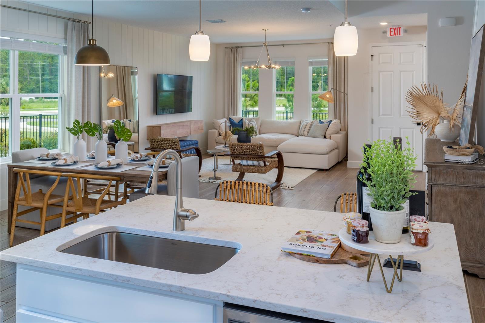 Image 6 of 27 For 209 Station Lane