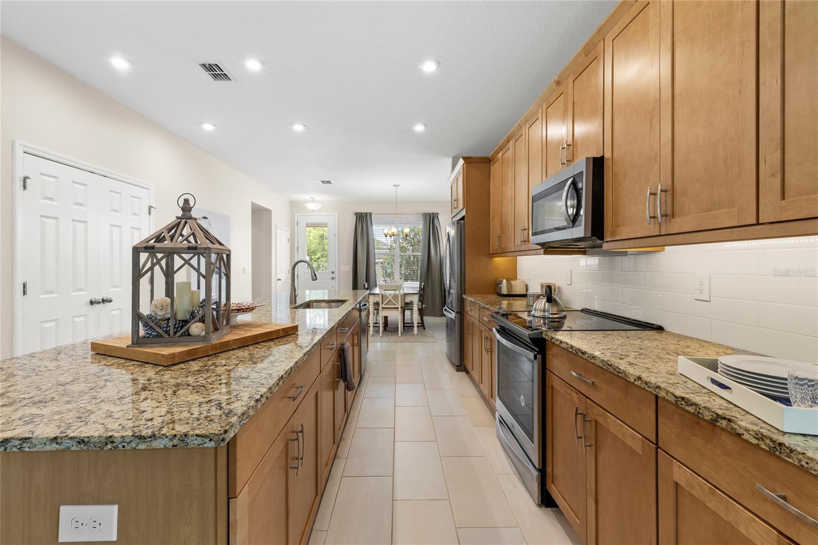 Image 4 of 56 For 16716 Wingspread Loop