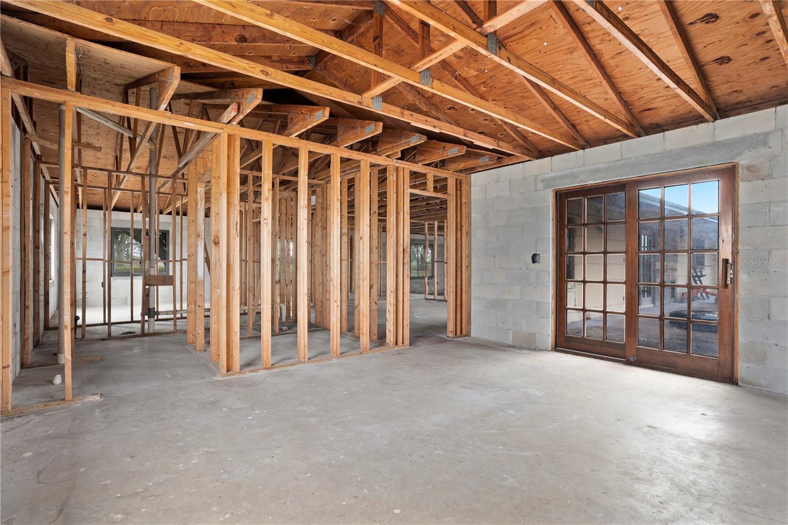 Image 17 of 38 For 17425 Lake Ingram Road