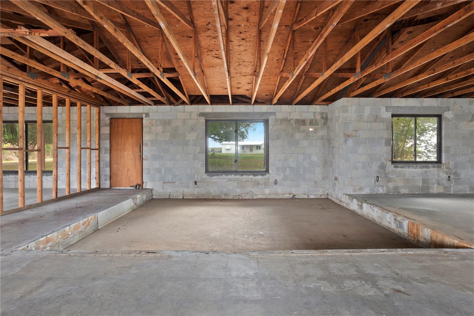 Image 18 of 38 For 17425 Lake Ingram Road