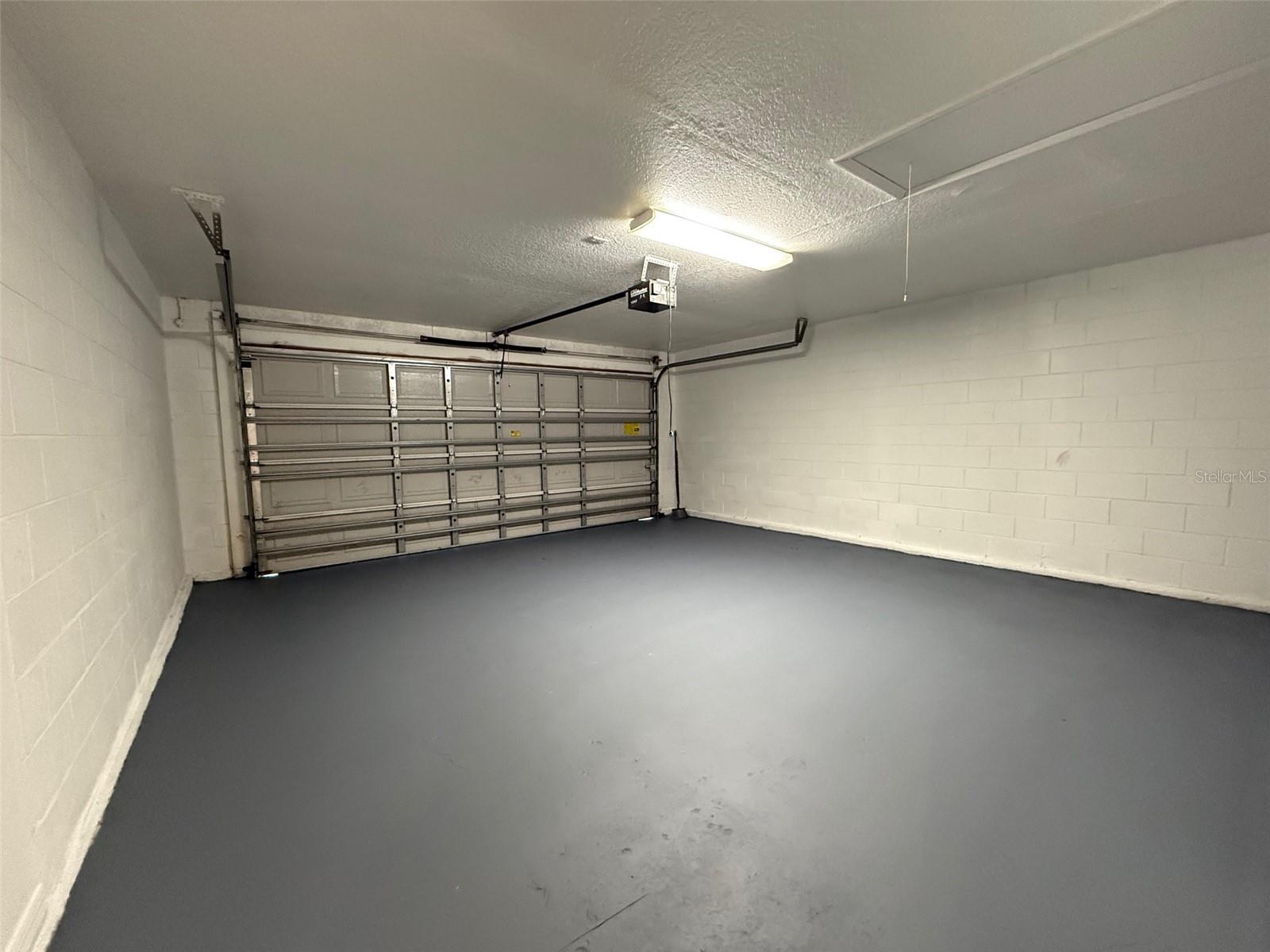 Image 17 of 18 For 972 Fairbairn Drive