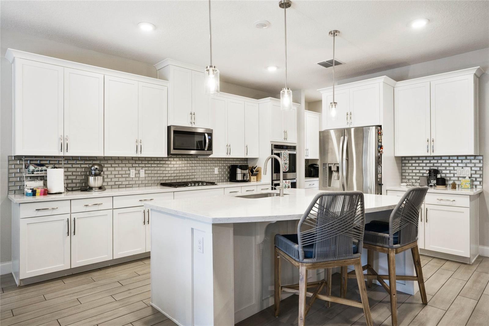 Image 13 of 46 For 8414 Vivaro Isle Way