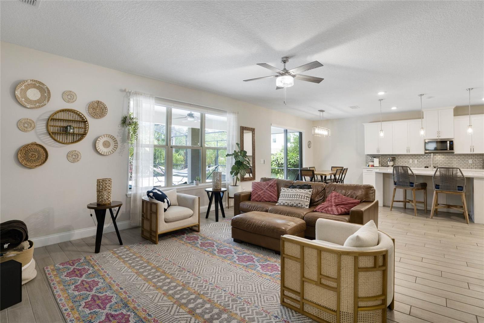 Image 16 of 46 For 8414 Vivaro Isle Way