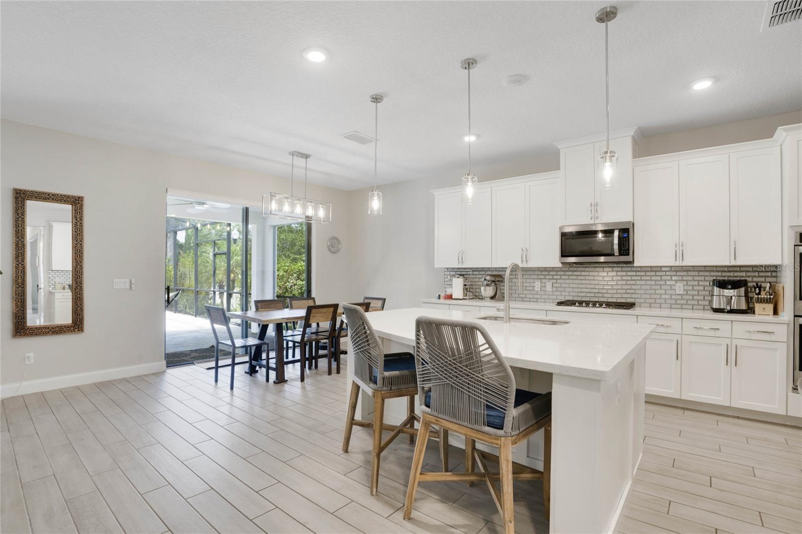 Image 18 of 46 For 8414 Vivaro Isle Way