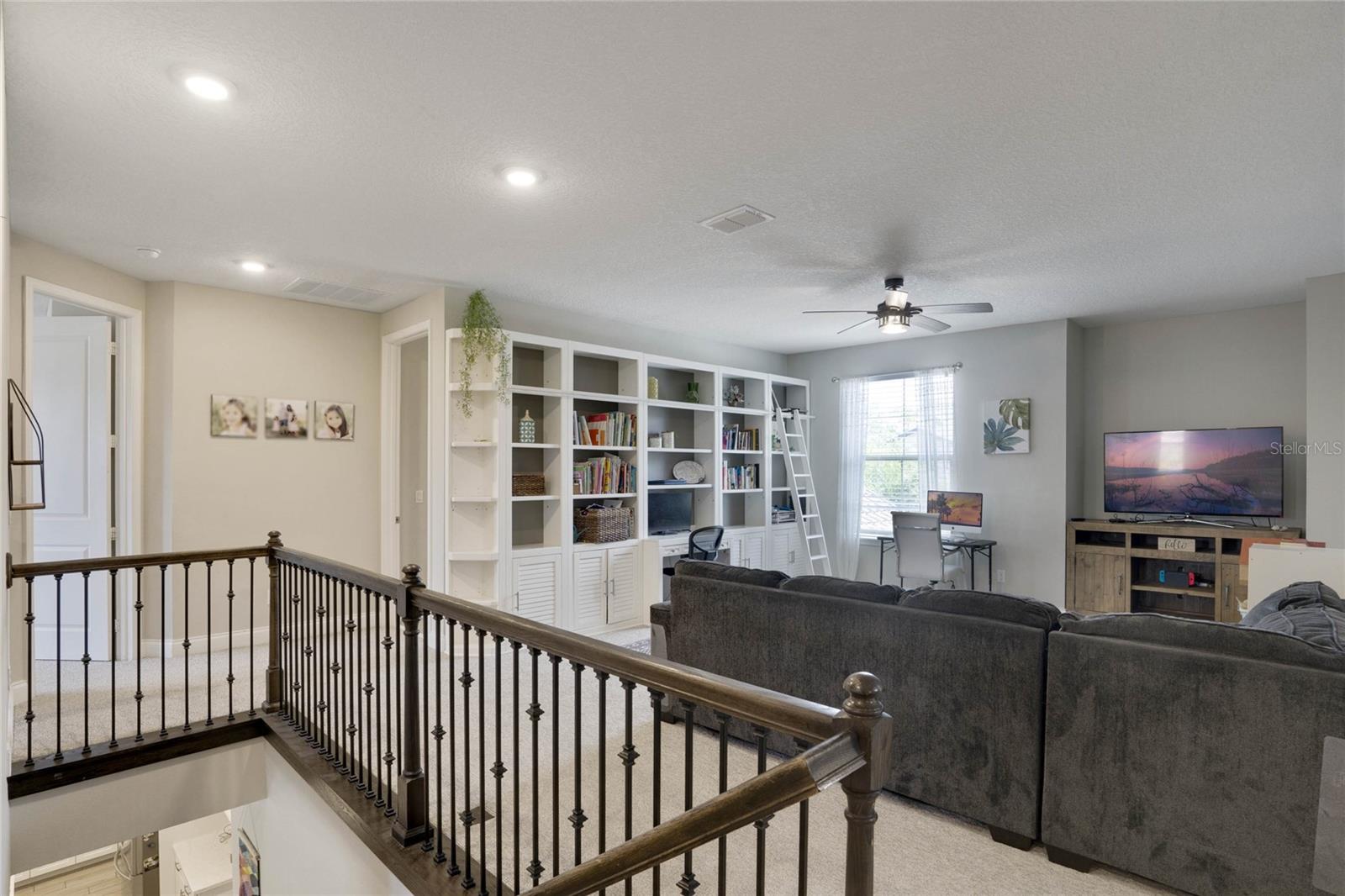 Image 22 of 46 For 8414 Vivaro Isle Way