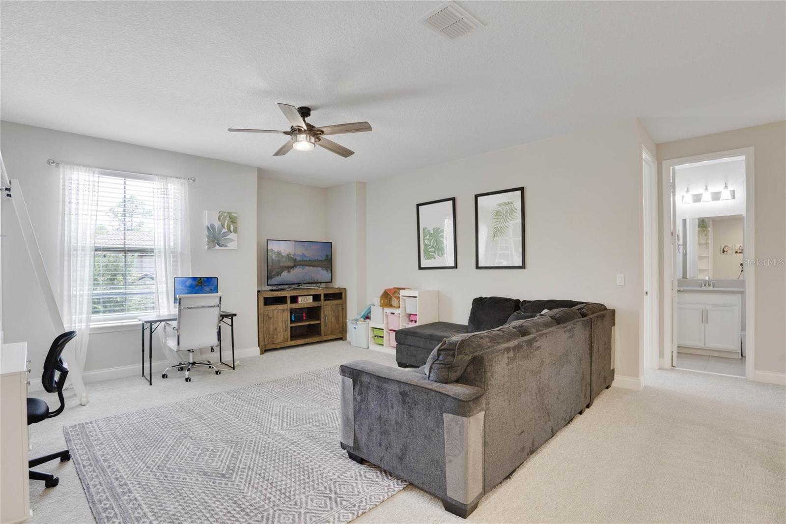 Image 23 of 46 For 8414 Vivaro Isle Way