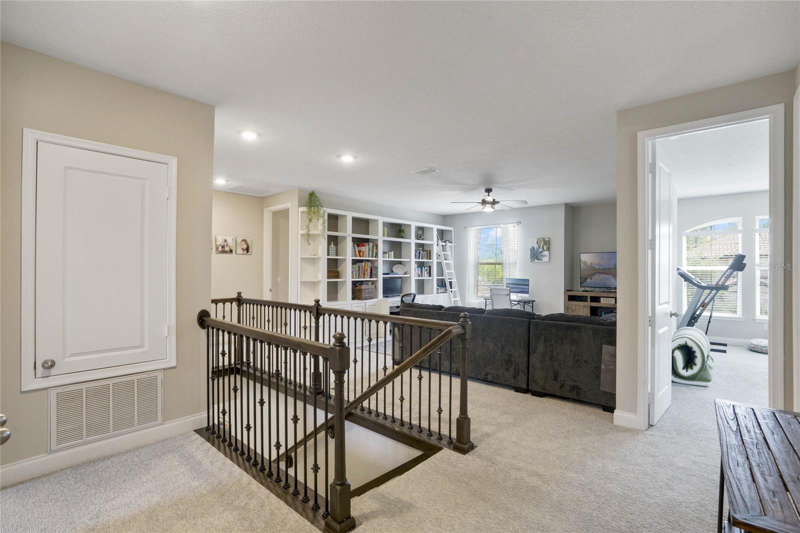 Image 27 of 46 For 8414 Vivaro Isle Way