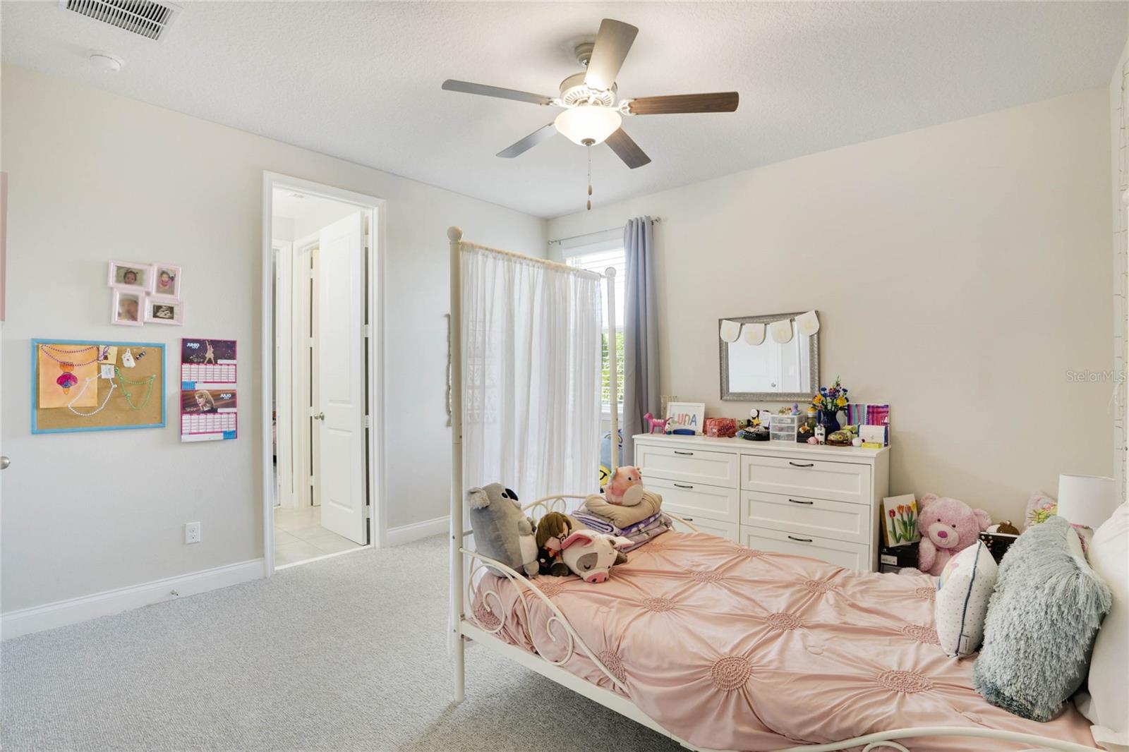 Image 37 of 46 For 8414 Vivaro Isle Way