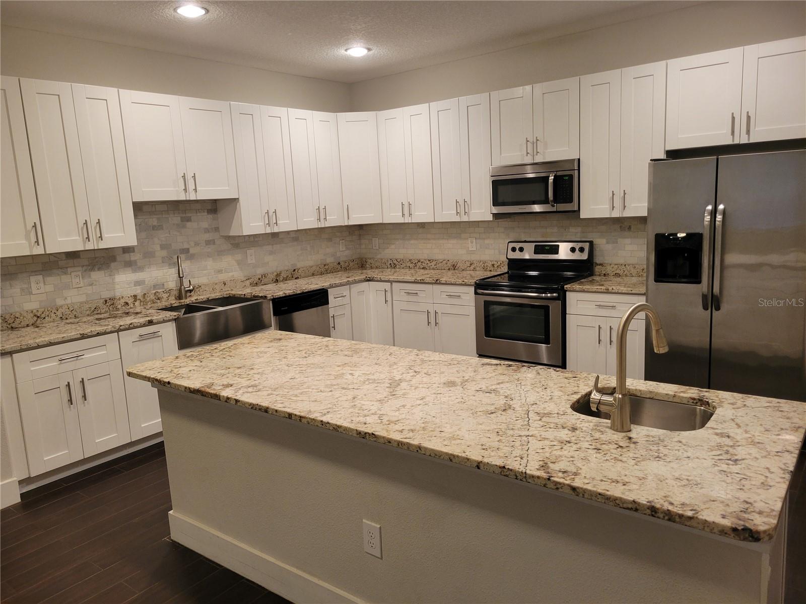 Image 7 of 33 For 1212 Bumby Avenue