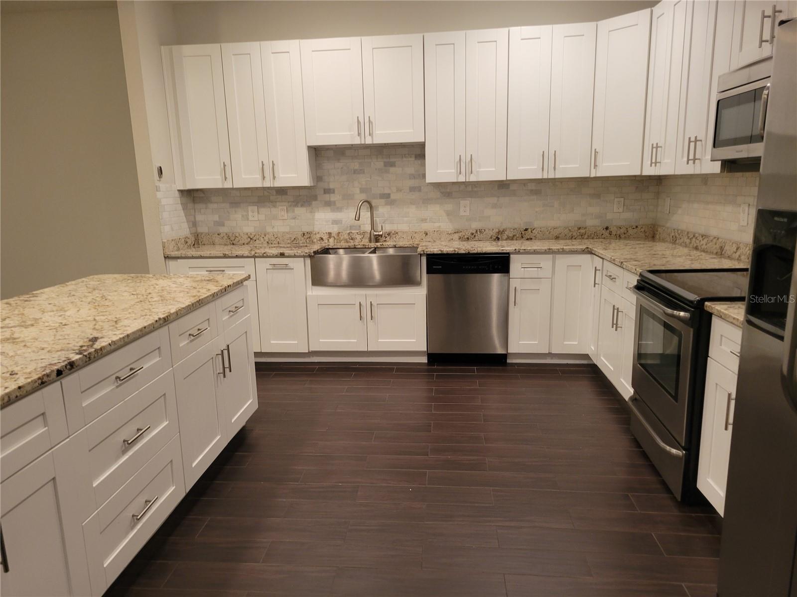 Image 8 of 33 For 1212 Bumby Avenue