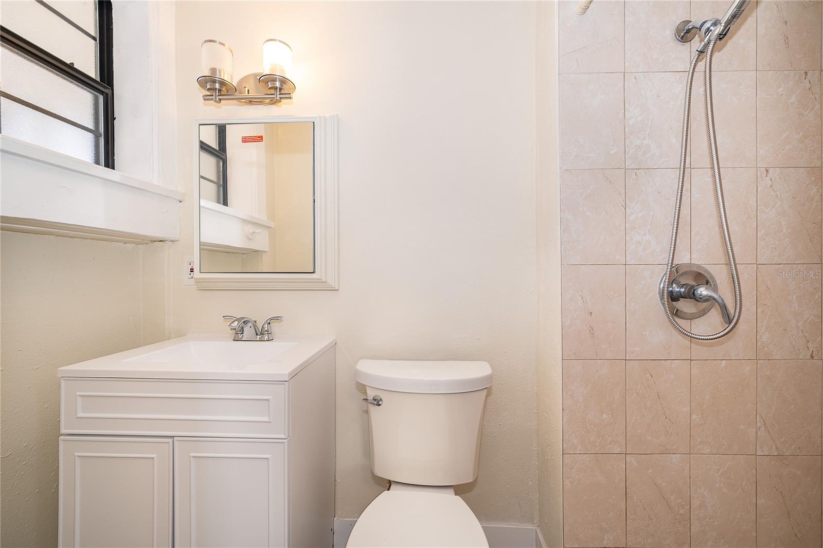 Image 12 of 14 For 601 Delaney Park Drive 2