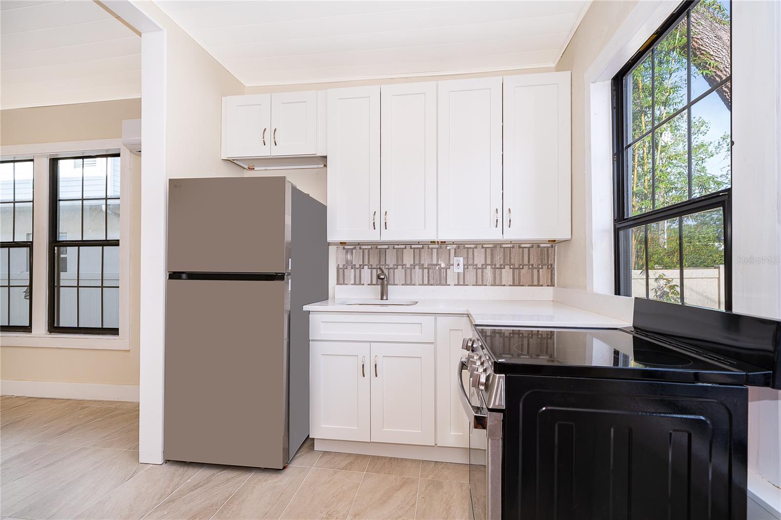 Image 4 of 14 For 601 Delaney Park Drive 2