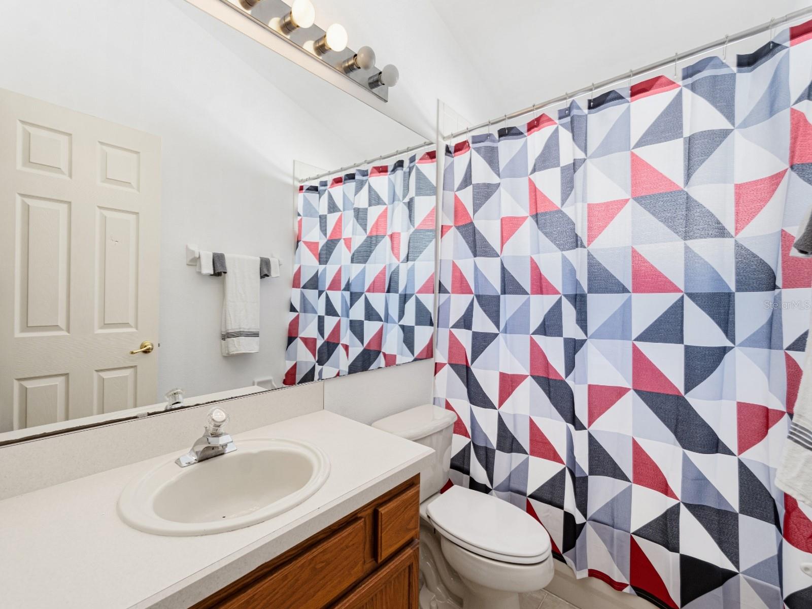 Image 28 of 40 For 16044 Magnolia Hill Street