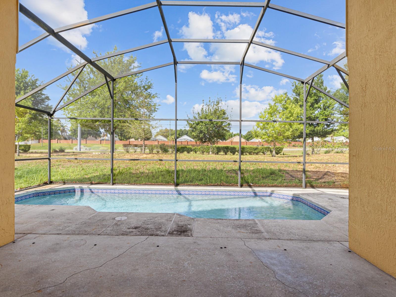 Image 38 of 40 For 16044 Magnolia Hill Street