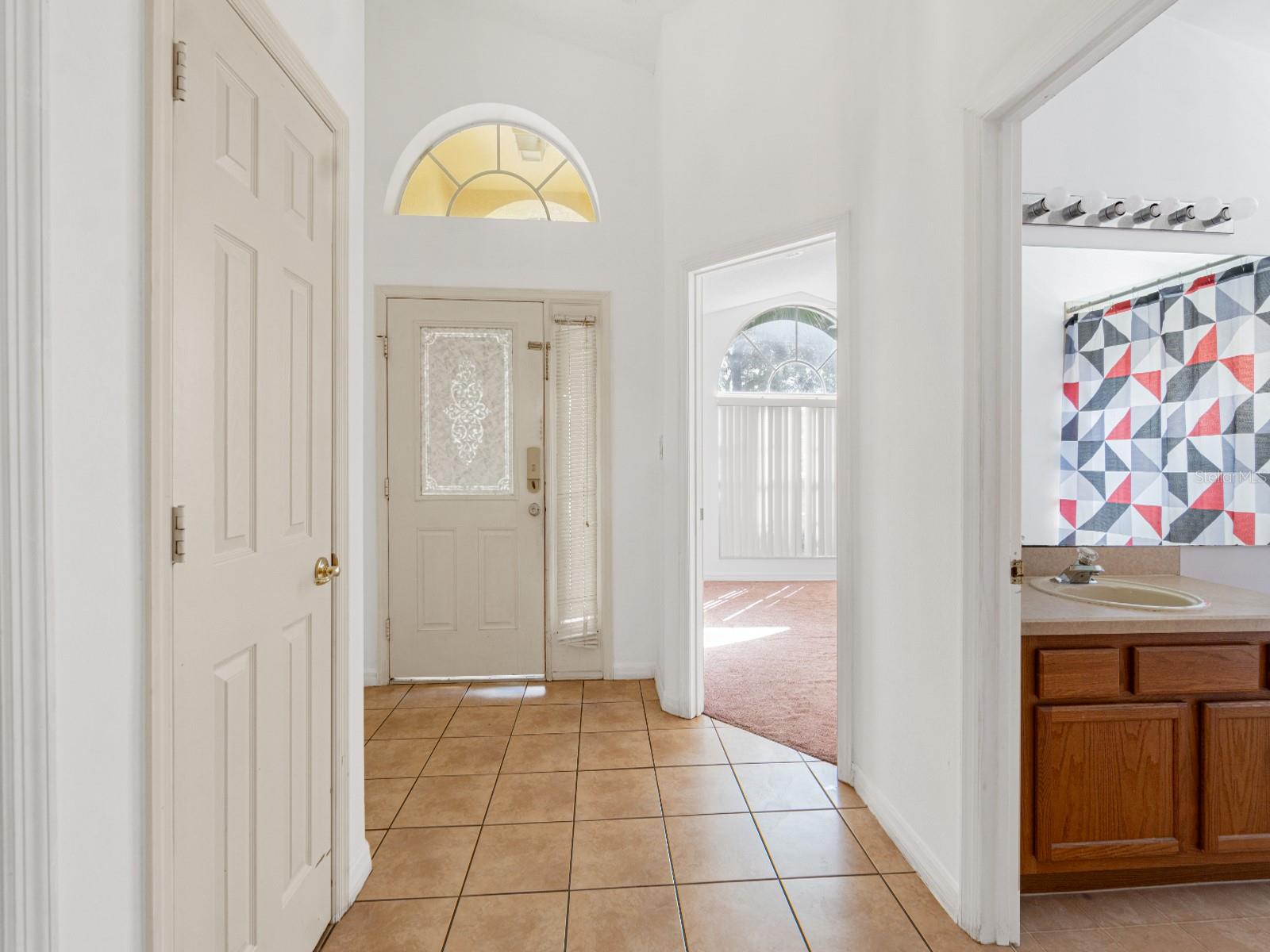 Image 5 of 40 For 16044 Magnolia Hill Street