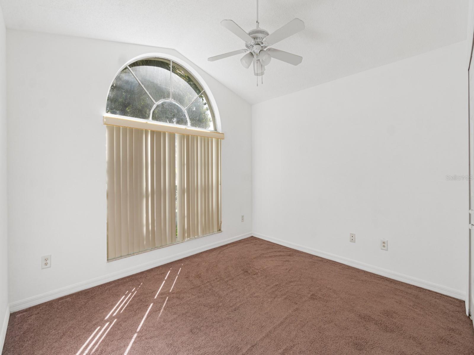 Image 6 of 40 For 16044 Magnolia Hill Street