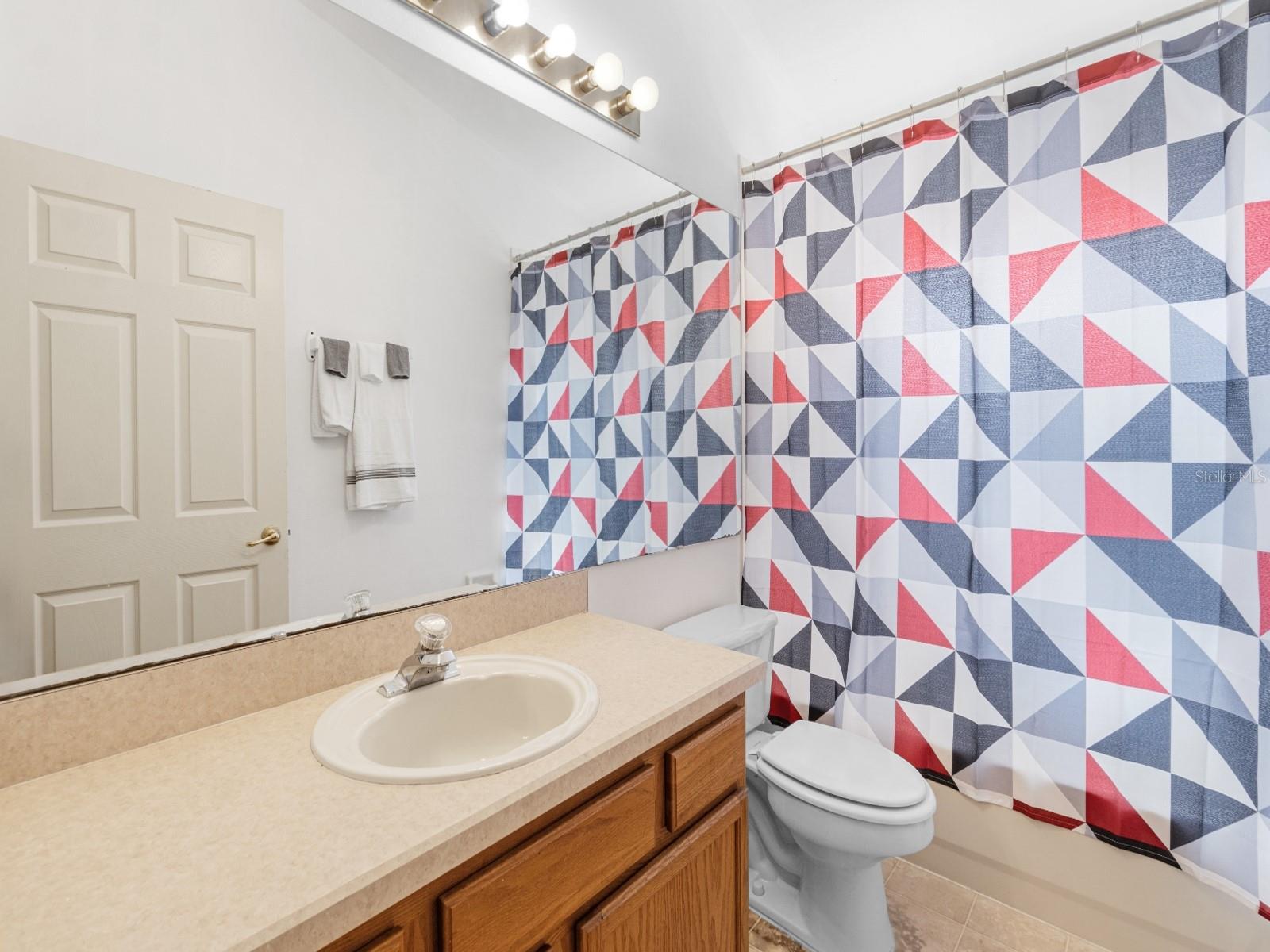 Image 7 of 40 For 16044 Magnolia Hill Street