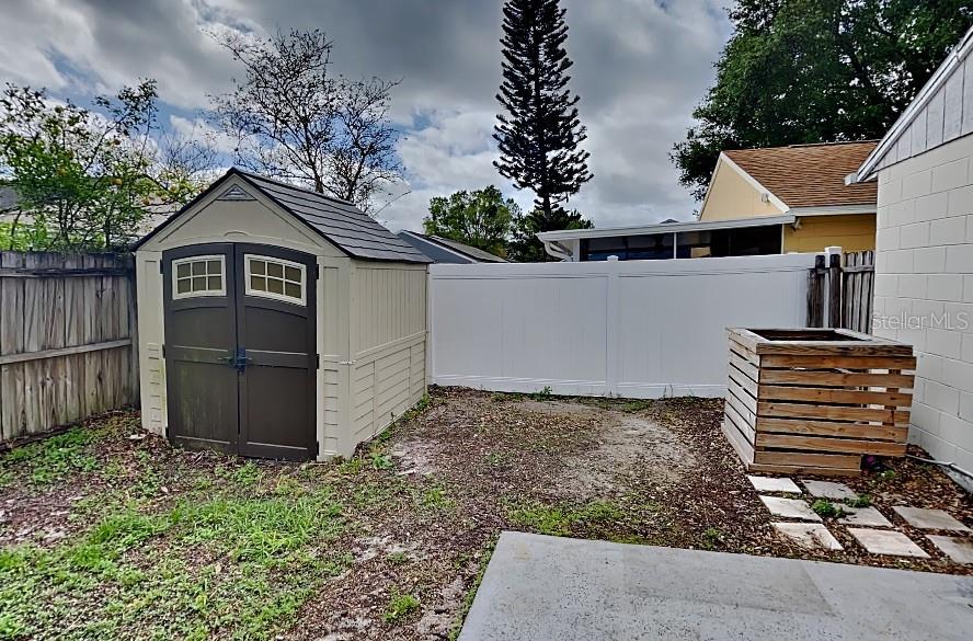 Image 16 of 18 For 1118 Vista Palma Way