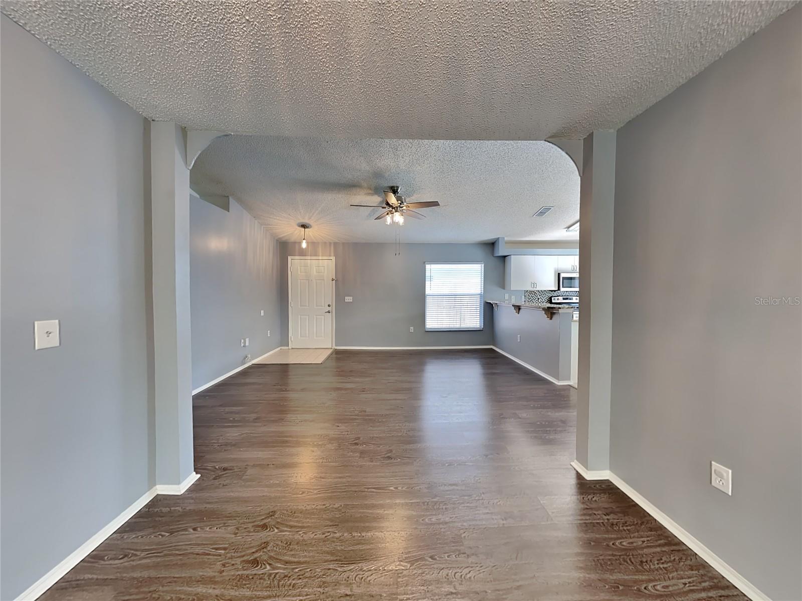 Image 4 of 18 For 1118 Vista Palma Way