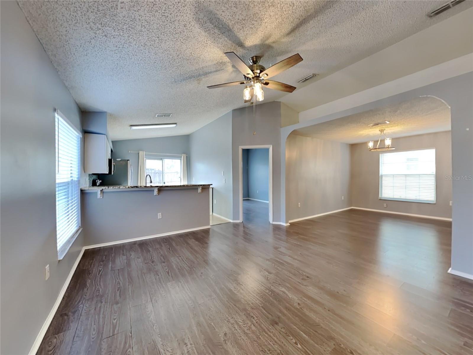 Image 5 of 18 For 1118 Vista Palma Way