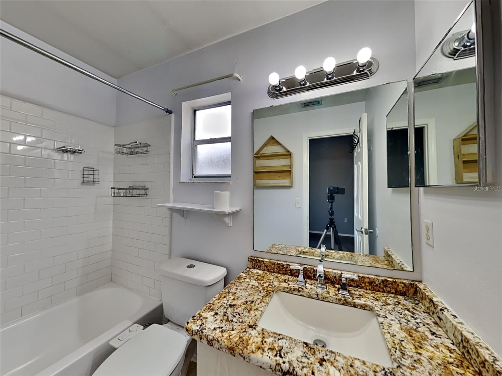 Image 8 of 18 For 1118 Vista Palma Way