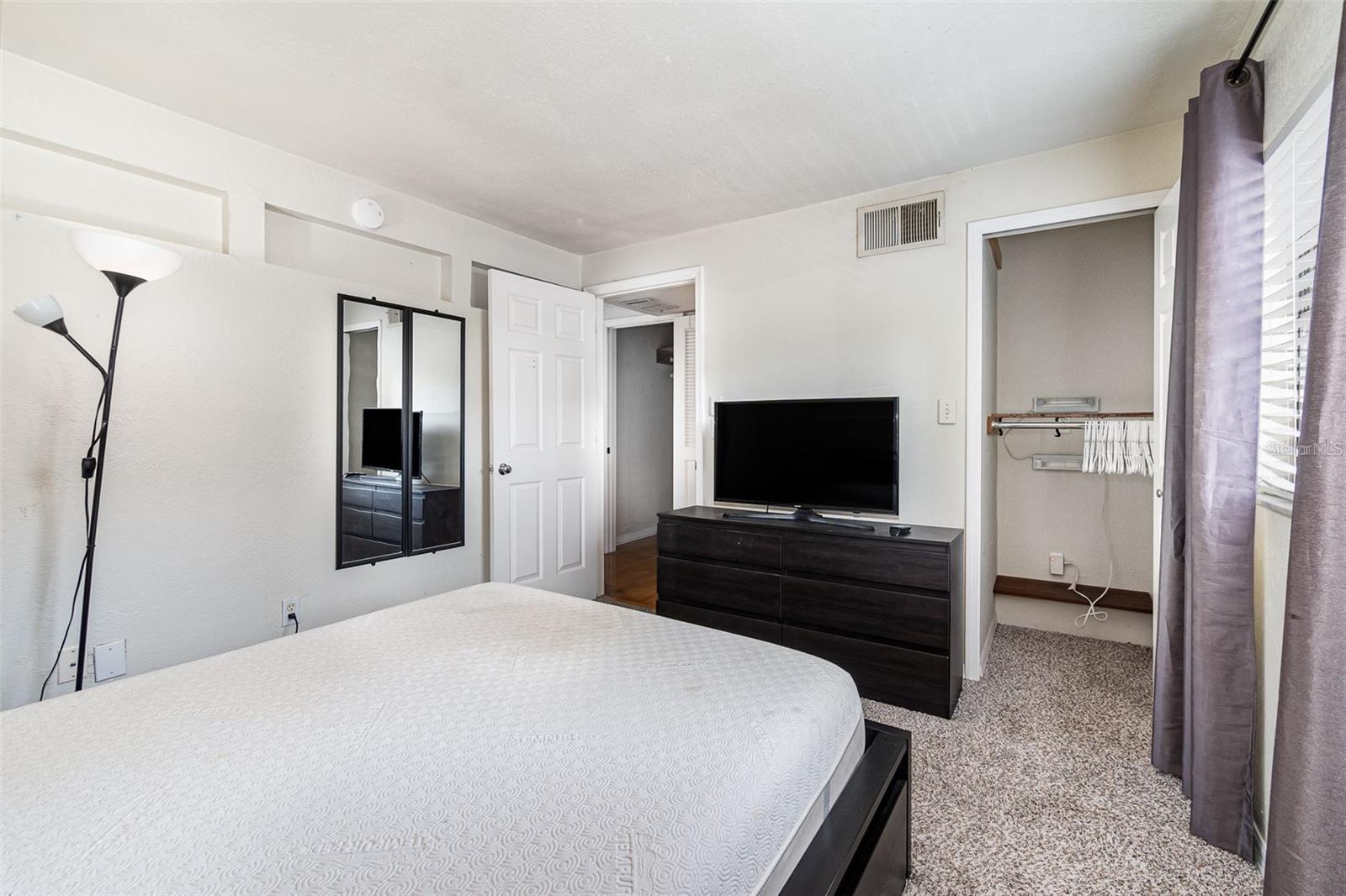 Image 10 of 19 For 1515 Catherine Street 3