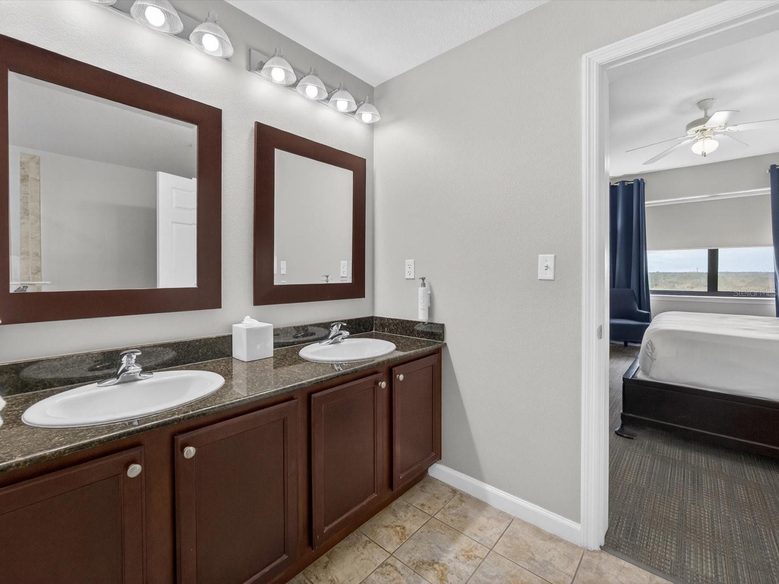 Image 14 of 50 For 14501 Grove Resort Avenue 1721