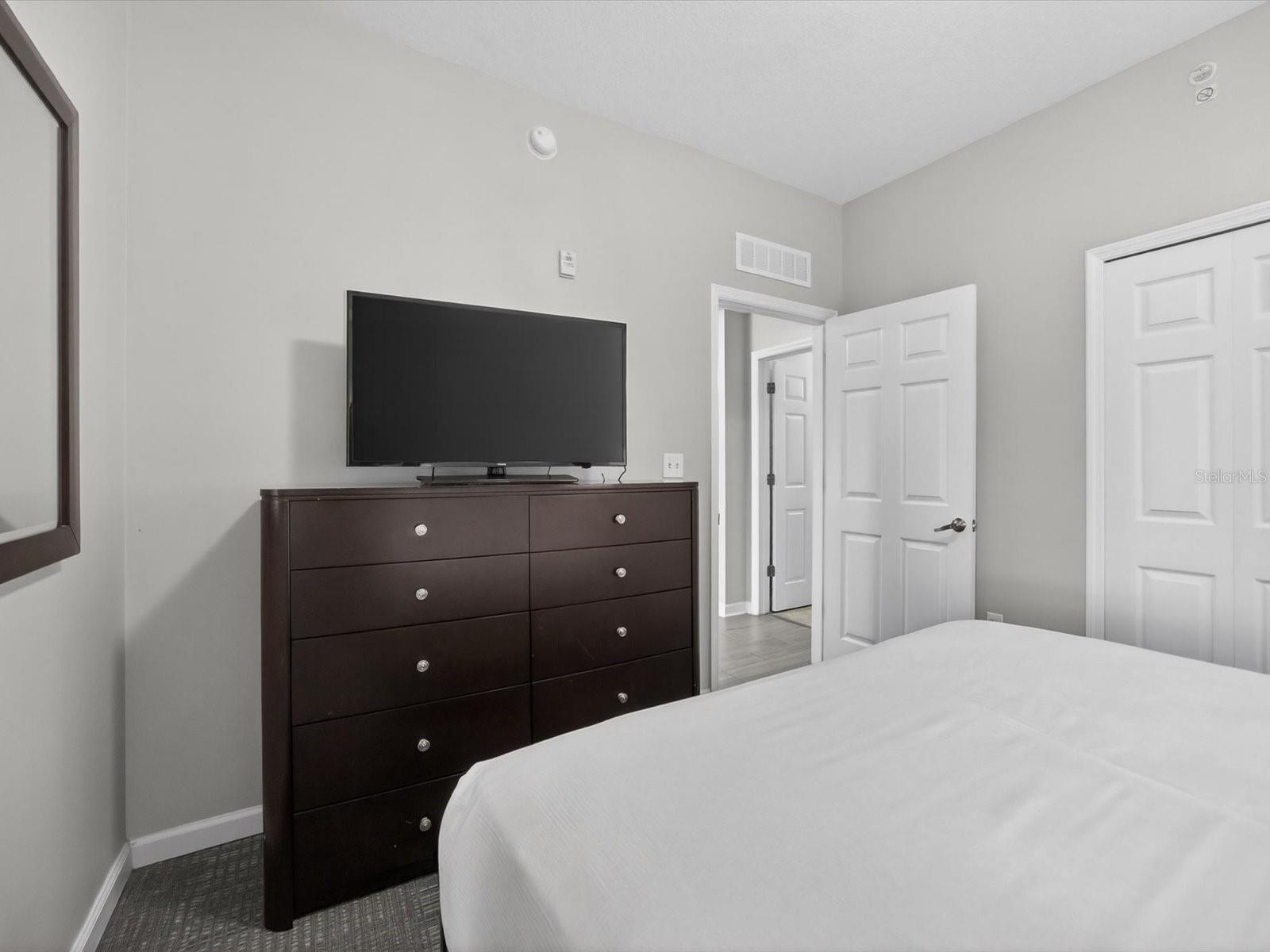 Image 22 of 50 For 14501 Grove Resort Avenue 1721