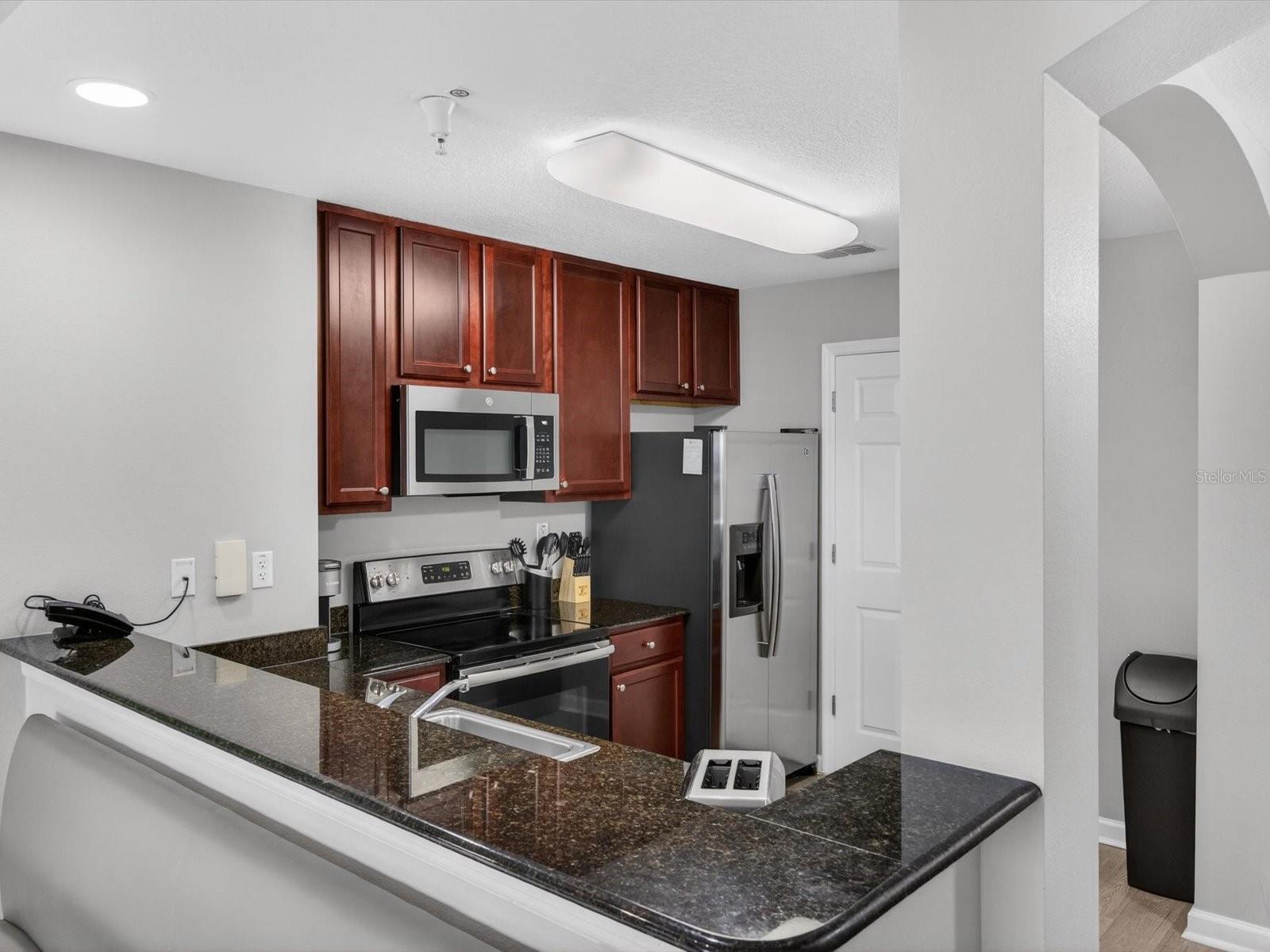 Image 6 of 50 For 14501 Grove Resort Avenue 1721