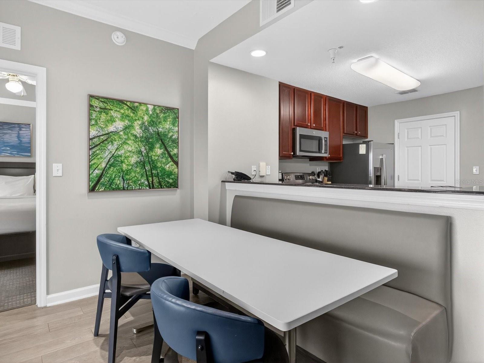 Image 9 of 50 For 14501 Grove Resort Avenue 1721