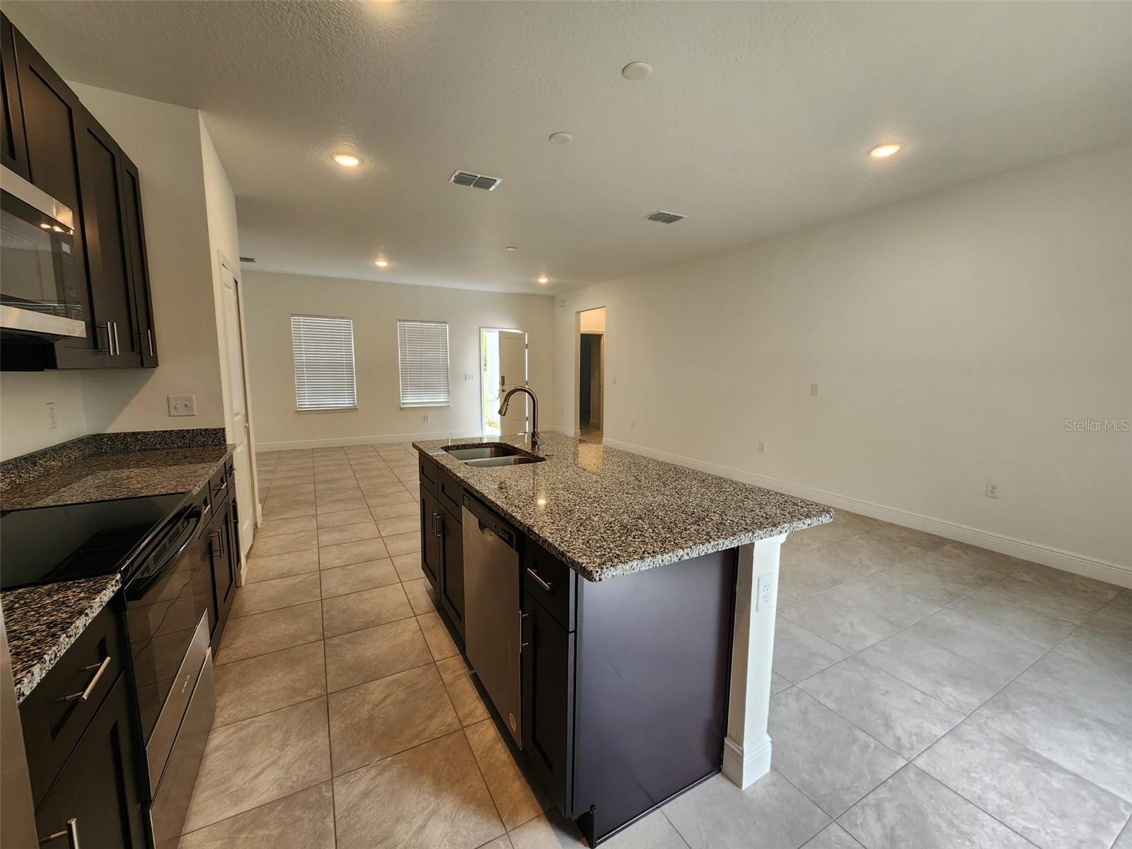 Image 5 of 21 For 14055 48th Avenue Road
