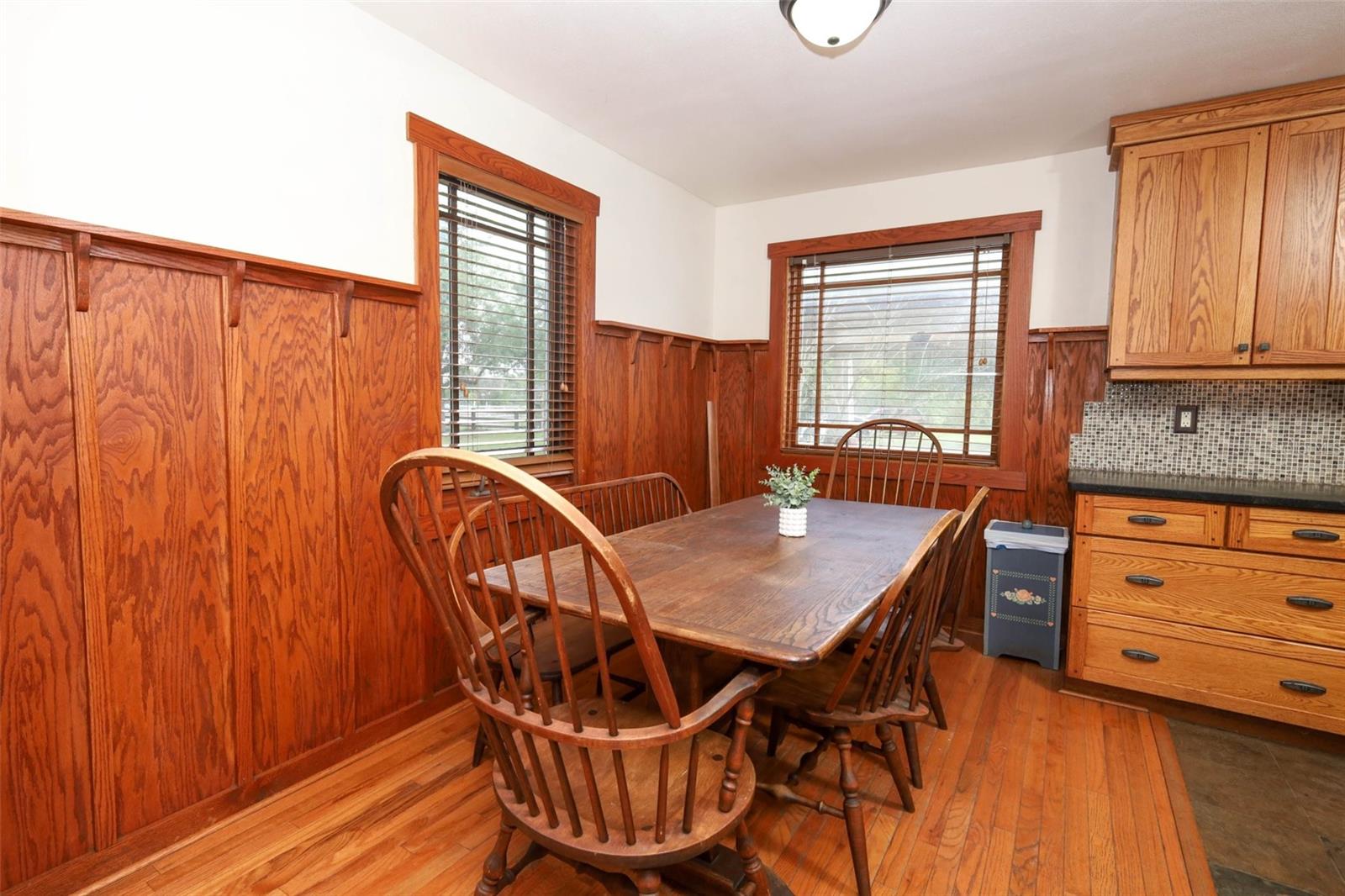 Image 10 of 70 For 665 Lake Mills Road