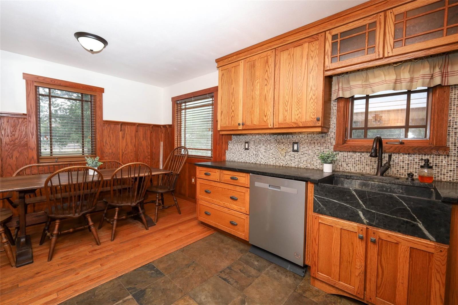 Image 11 of 70 For 665 Lake Mills Road