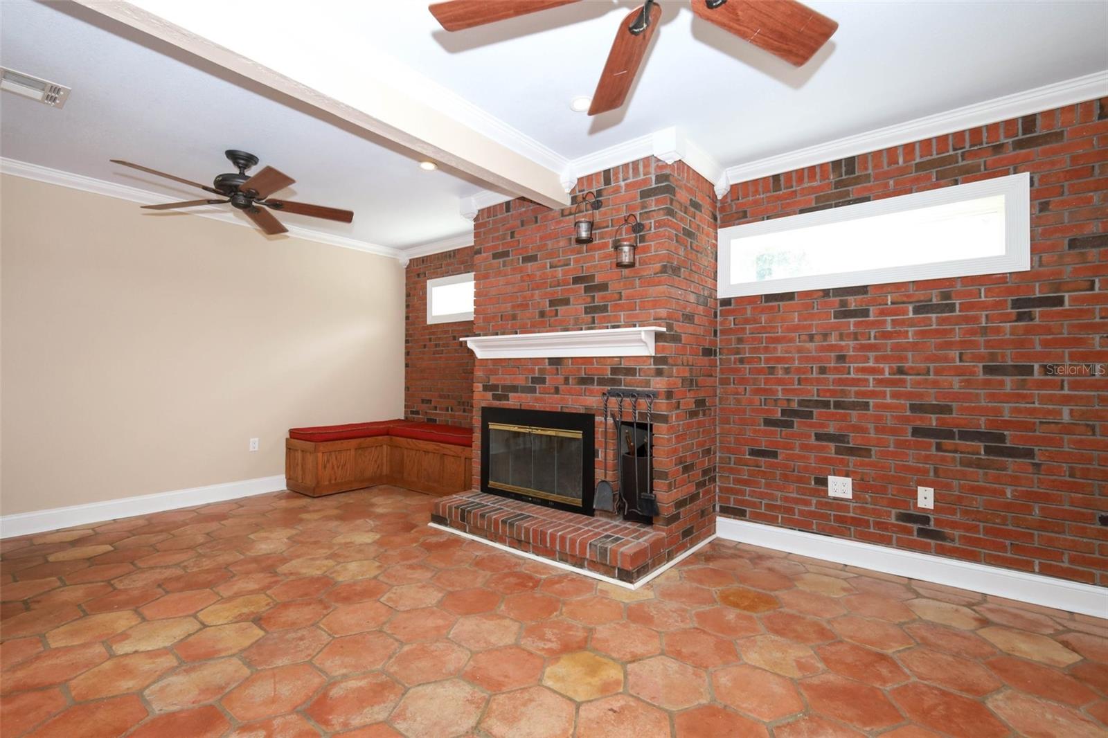 Image 19 of 70 For 665 Lake Mills Road