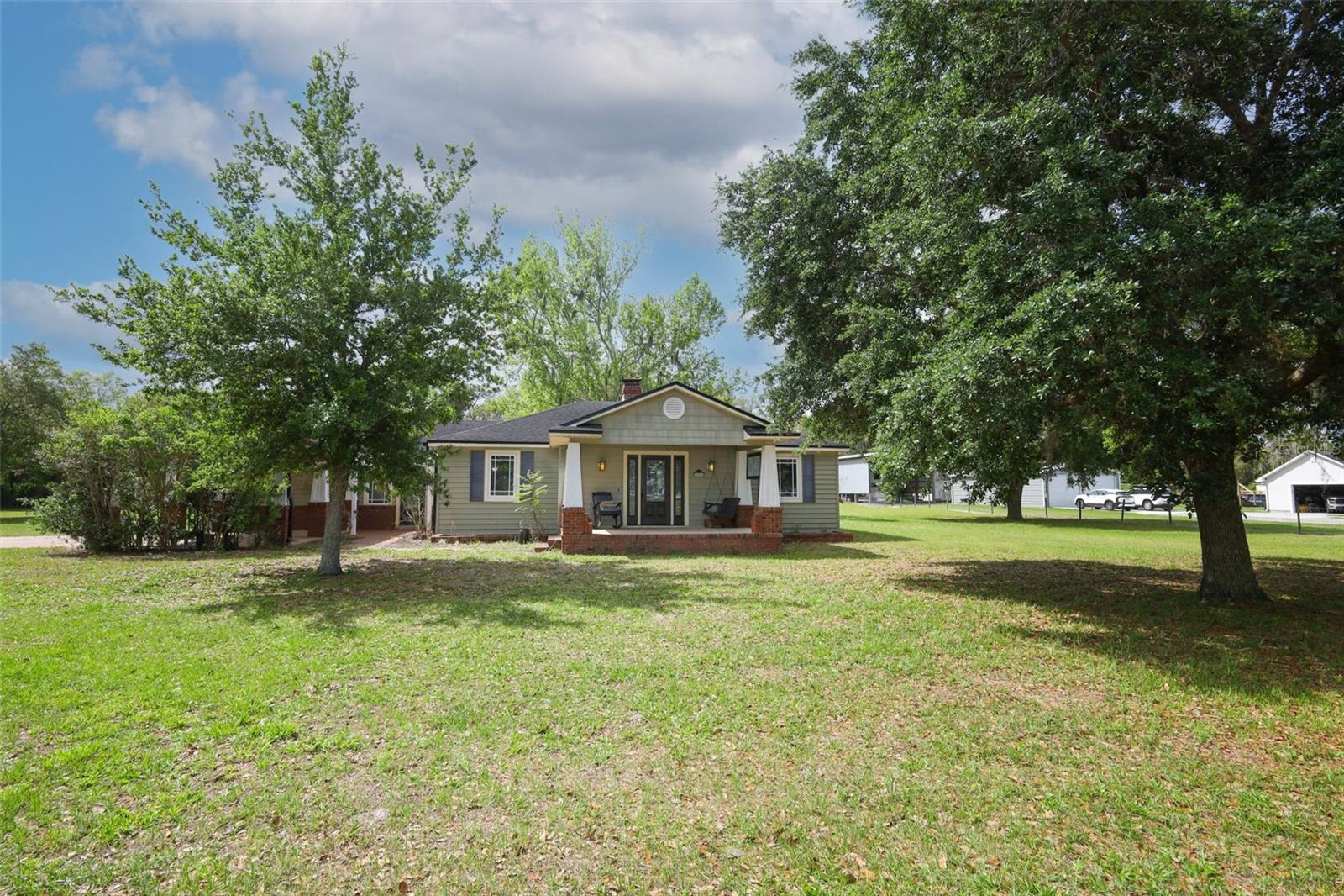 Image 3 of 70 For 665 Lake Mills Road