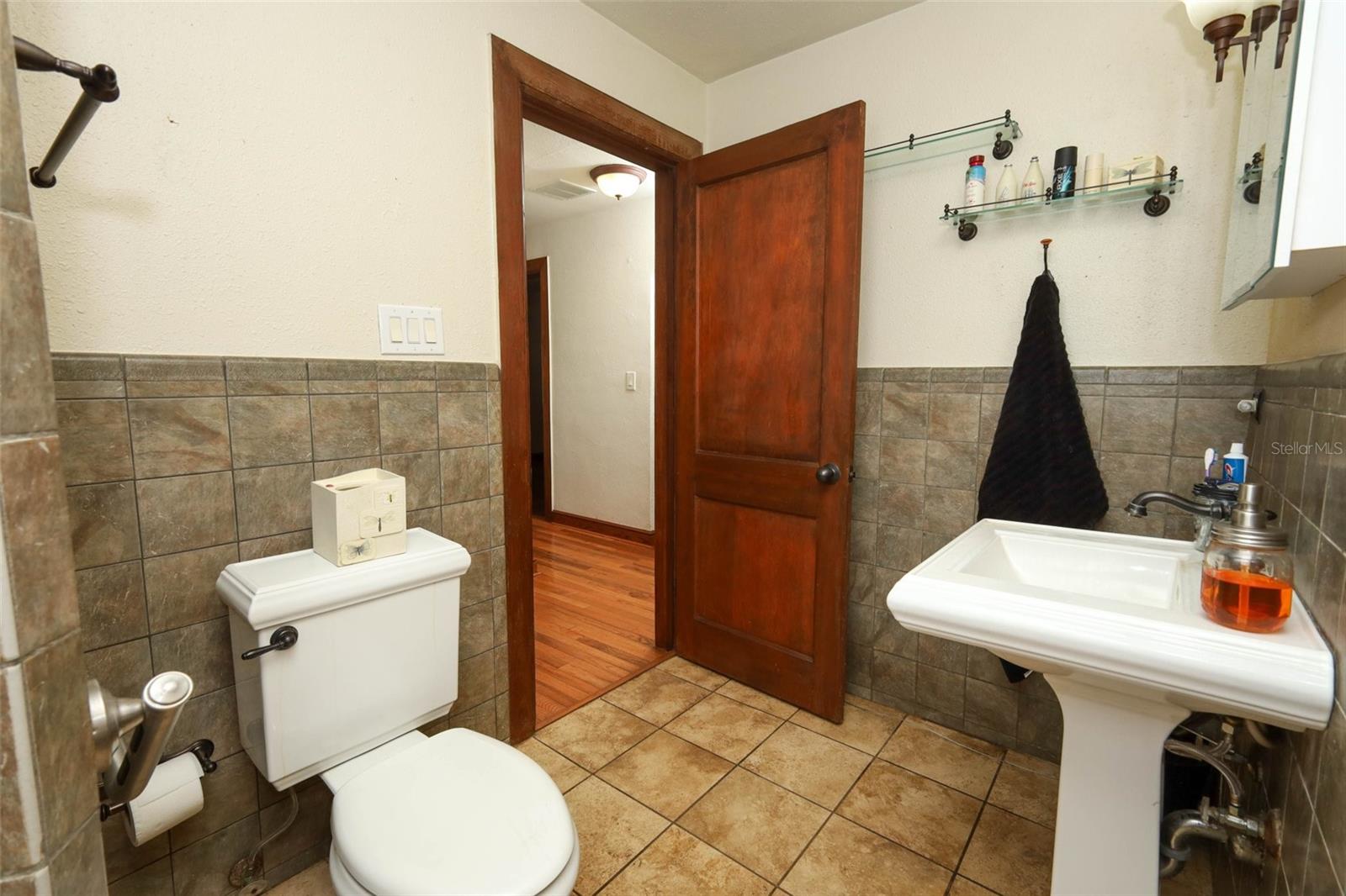 Image 31 of 70 For 665 Lake Mills Road