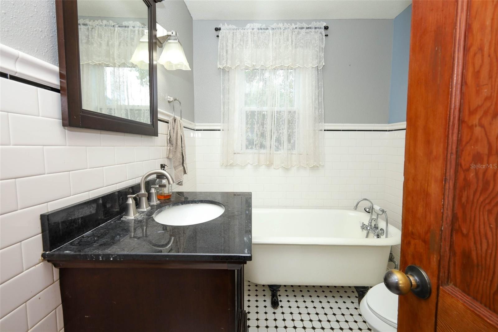 Image 34 of 70 For 665 Lake Mills Road