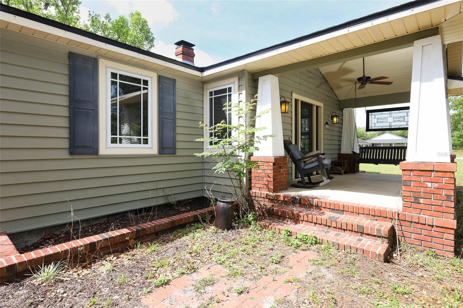 Image 4 of 70 For 665 Lake Mills Road